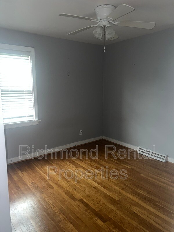 Building Photo - 5021 Thrush Ln
