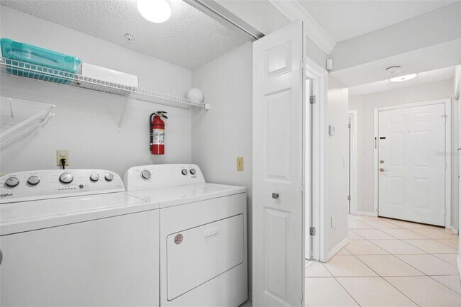 Building Photo - 2400 Feather Sound Dr