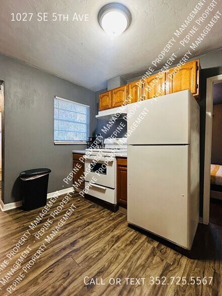 Building Photo - 1027 SE 5th Ave