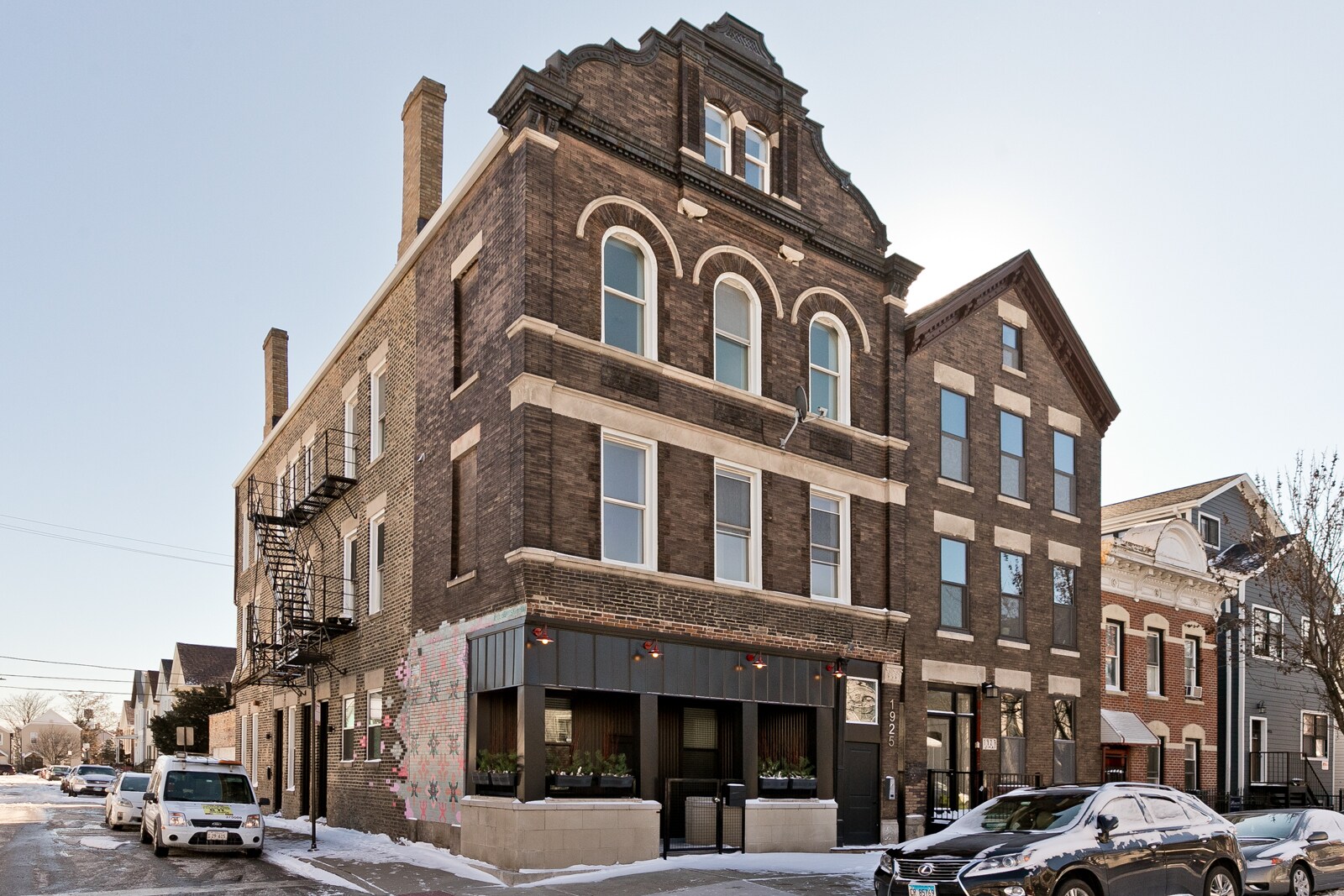 Building Photo - 1925 S May St