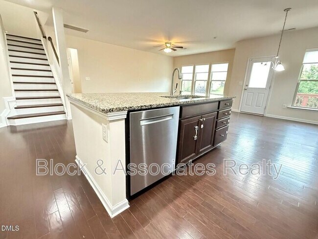 Building Photo - 1017 Magnolia Blossom Ln