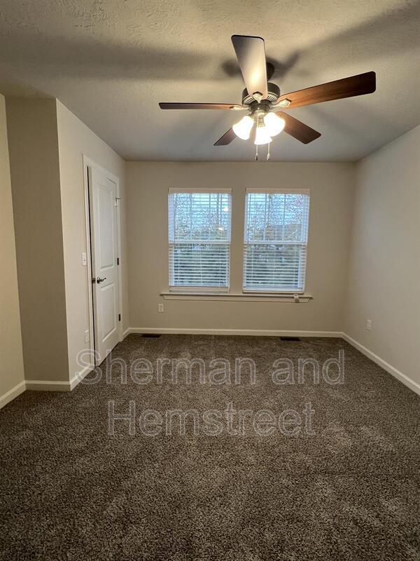 Building Photo - 7038 Hummingbird Dr
