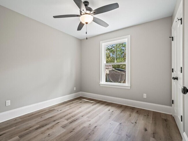 Building Photo - Newly Built 3 Bedroom Home Available Now