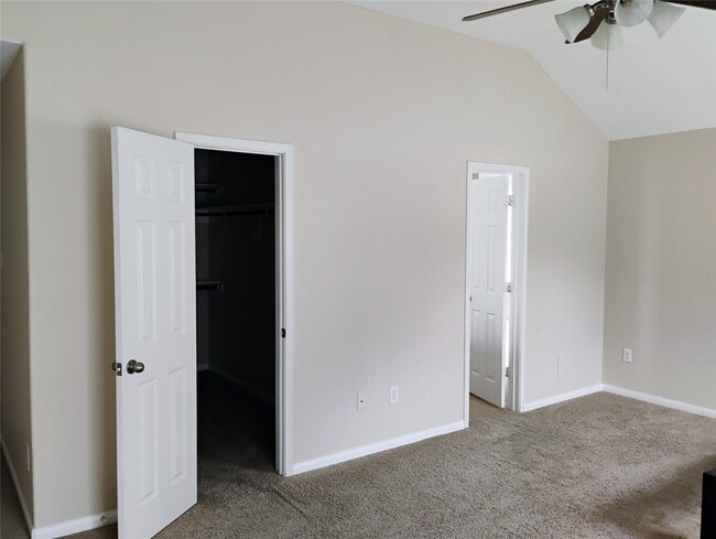 Building Photo - 926 Owl Landing Dr