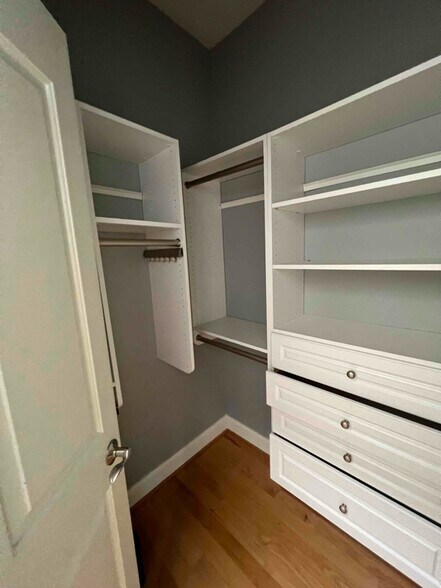 Building Photo - 1210 R St NW