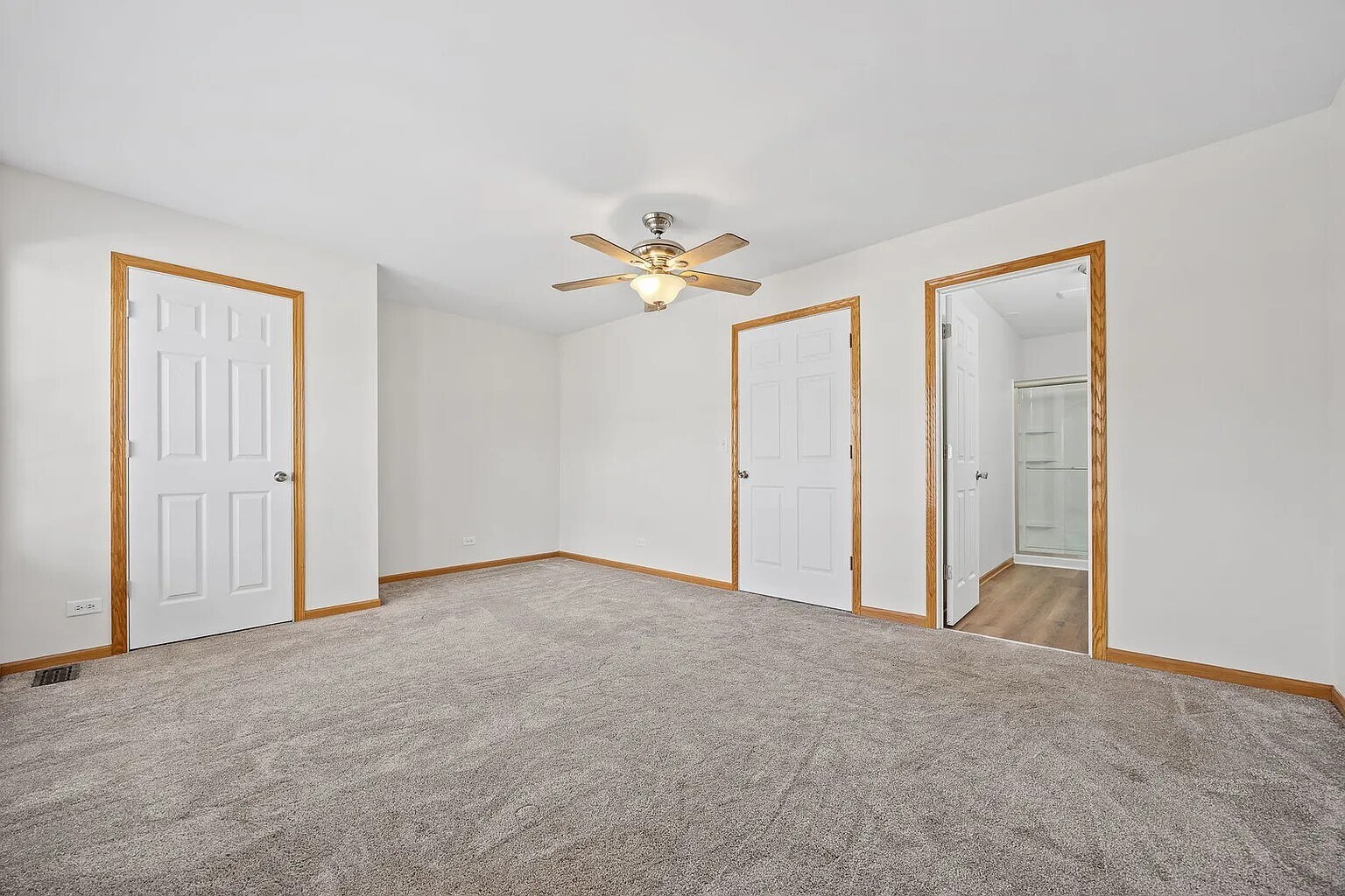 Building Photo - 262 Springbrook Trl S