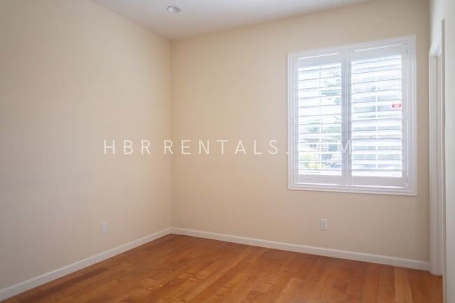 Building Photo - Questa Village - Mountain House- Spacious ...