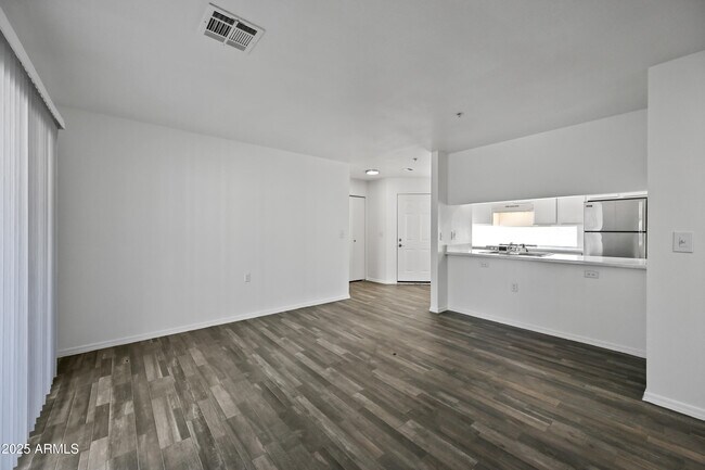 Building Photo - 3065 N 67th Ave