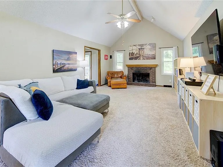 Building Photo - 5510 NW Seminole Dr