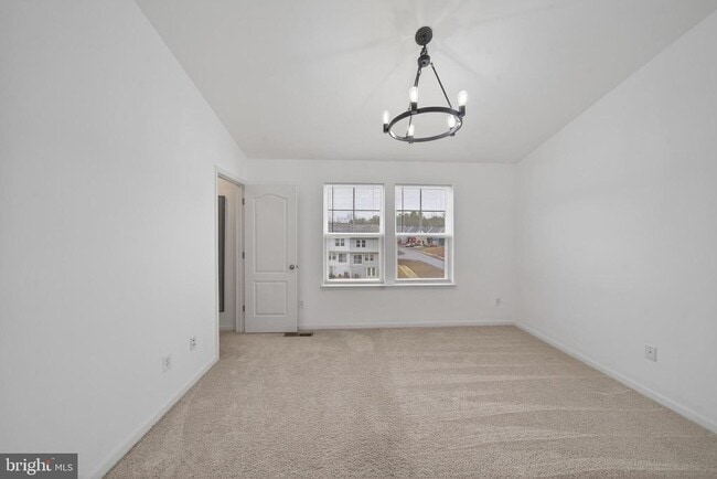 Building Photo - 18 Needle Ct