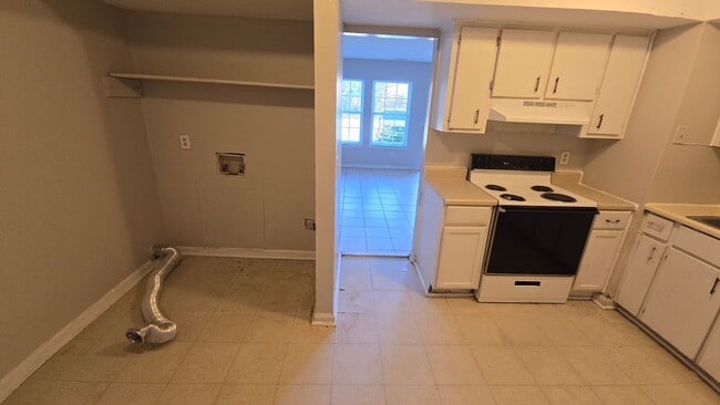 Building Photo - West Columbia