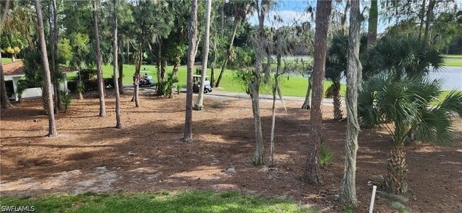 Building Photo - 221 Fox Glen Dr