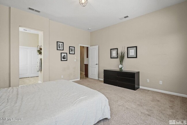 Building Photo - 735 Sienna Park Dr