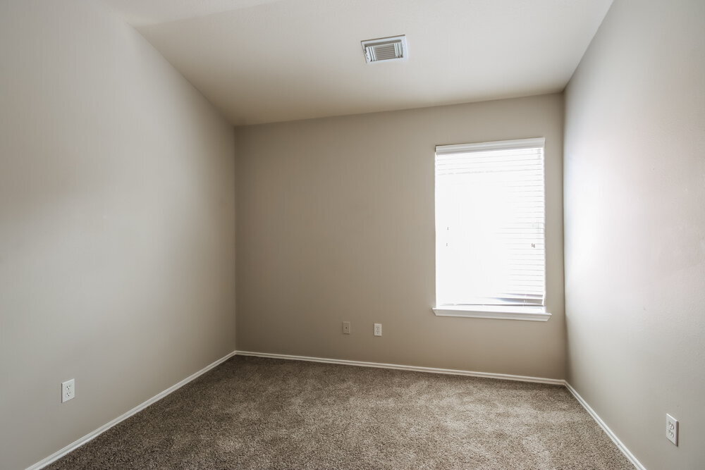 Building Photo - 214 Kestrel Ln