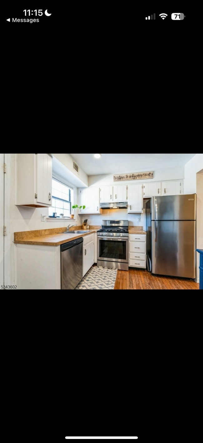 Building Photo - 216 Riva Dr