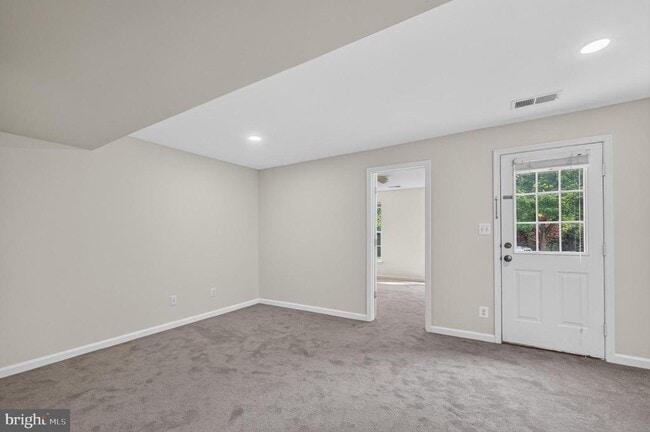 Building Photo - 15044 Gaffney Cir