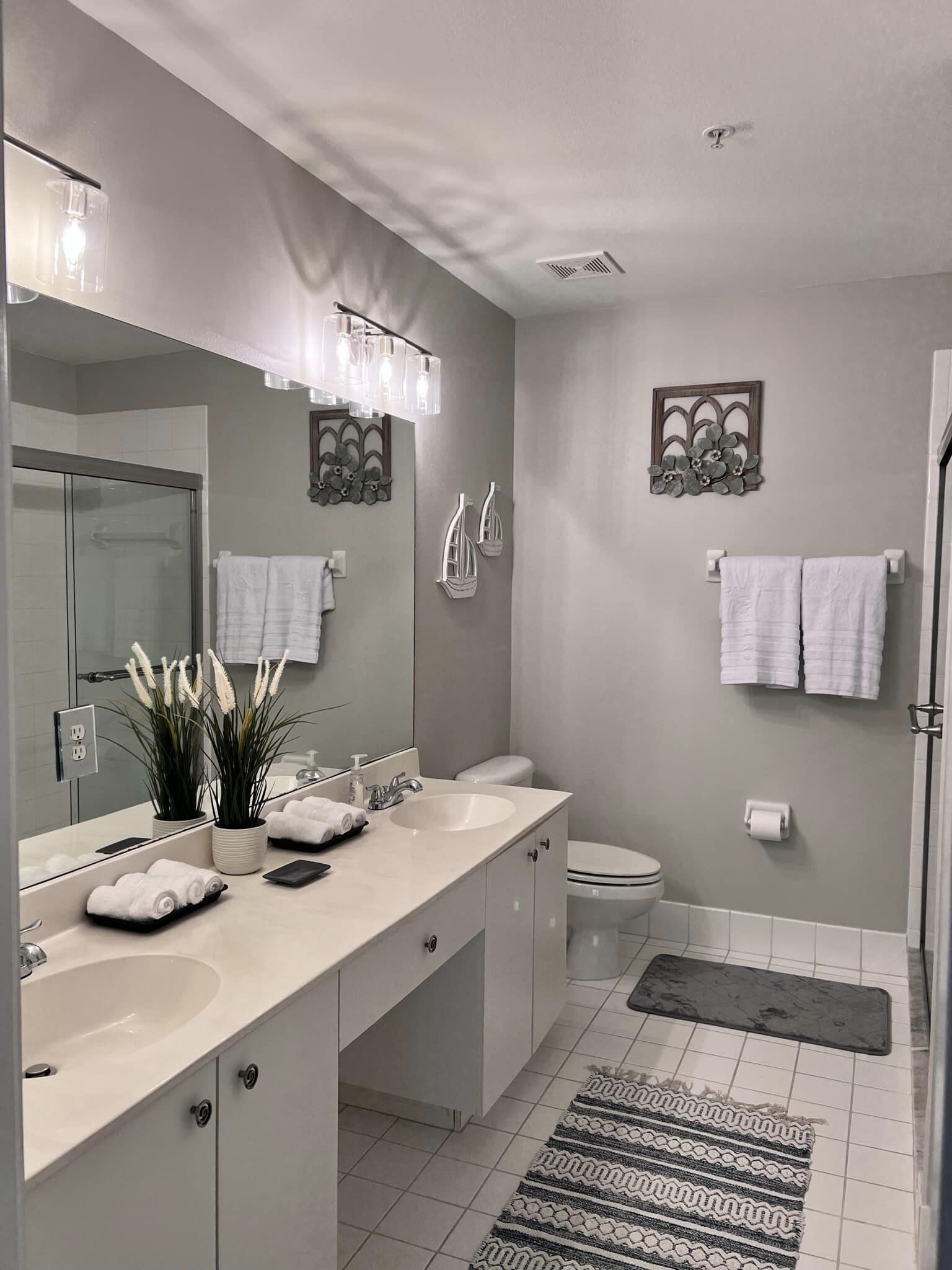 Master Bathroom - 6655 Huntington Lakes Cir