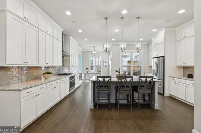 Building Photo - 355 Cricket Ln