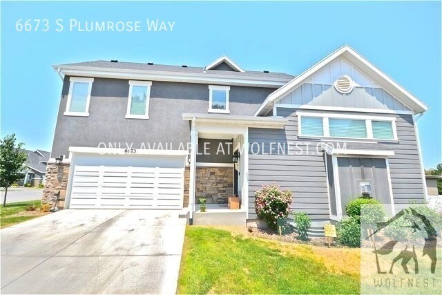 Primary Photo - No Deposit Option! Ravishing 3 Bedroom Tay...