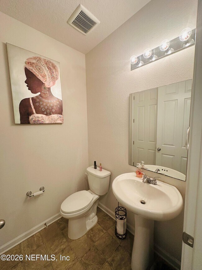 Building Photo - 12573 Grn Mdw Dr