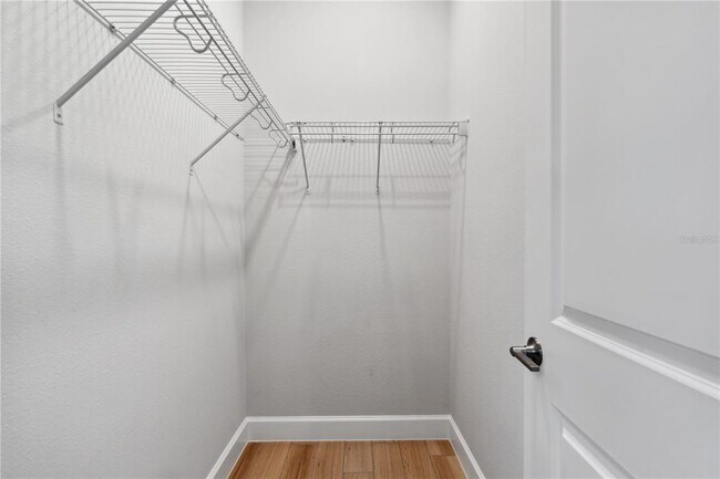 Building Photo - 512 Bellflower Way
