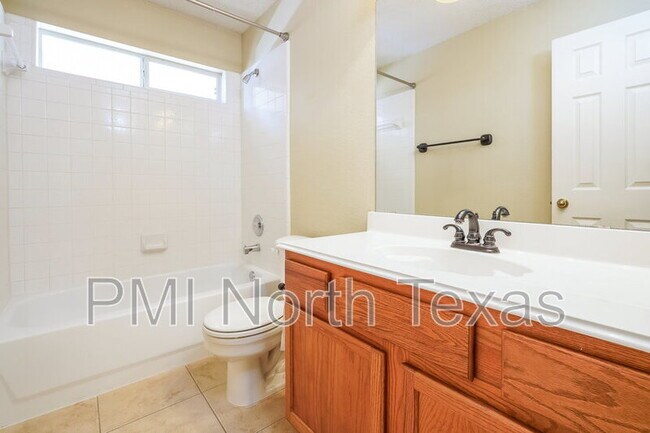 Building Photo - 2708 Berry Hill