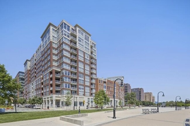 Building Photo - 1125 Maxwell Ln