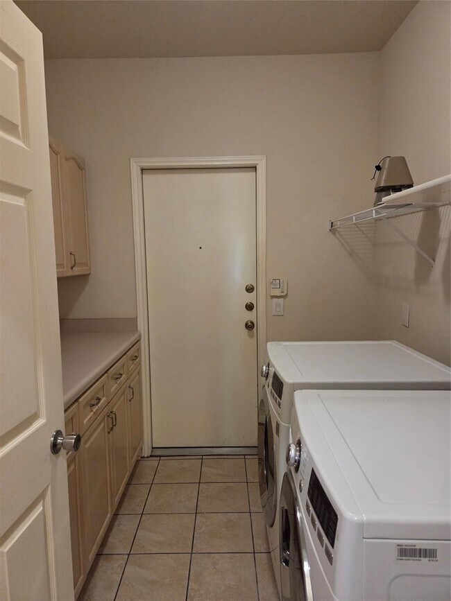 Building Photo - 9209 Colberg Dr