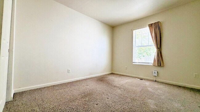 Building Photo - Fantastic 4 Bed 2.5 Bath + Office 2 Car Attached Garage in Murphy Creek Community Pool + Tennis C...