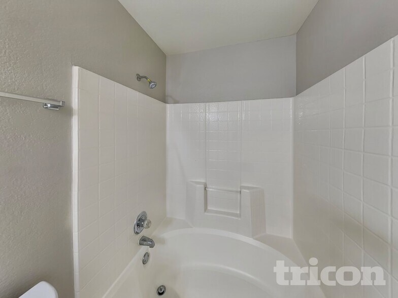 Building Photo - 755 Catalina Dr