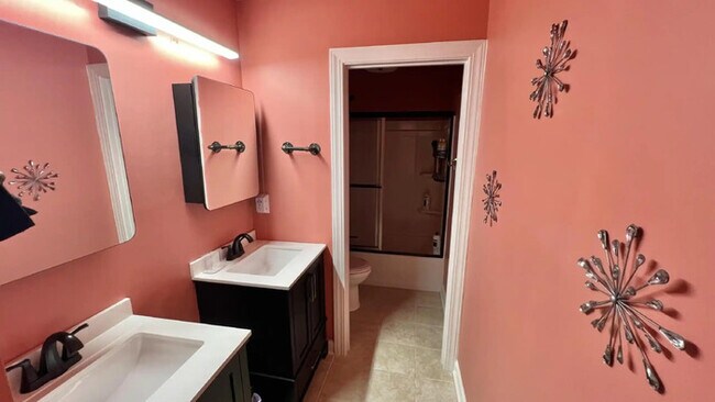 Building Photo - 3441 S Beaver Ln