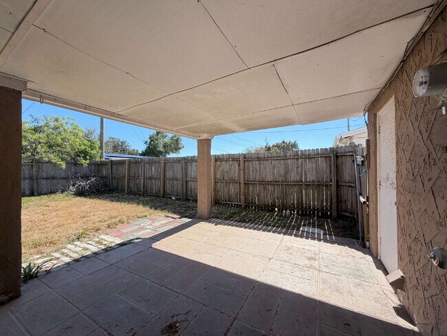 Building Photo - New Port Richey Home with Cozy 970 Sq Ft Layout!