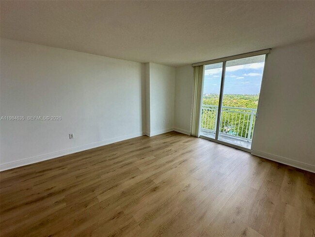 Building Photo - 3000 Coral Wy