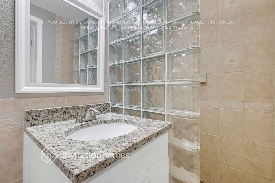 Building Photo - 5750 Cedar Forest Dr N