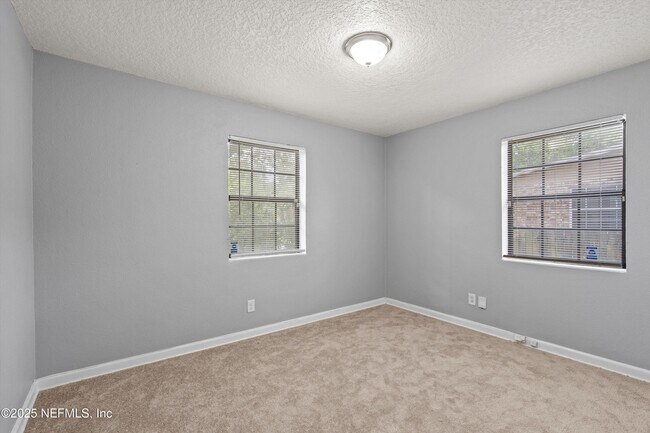 Building Photo - 2739 King Cole Dr