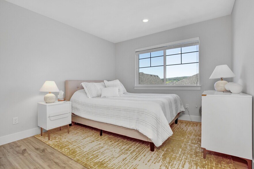 Building Photo - 16625 SW Botany Bay Ln
