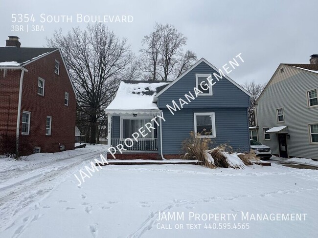 Primary Photo - Recently Renovated 3-Bedroom Home in Maple...