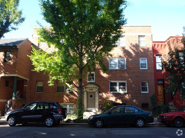 Primary Photo - 1504 Kingman Pl NW