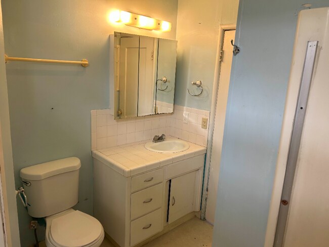 Building Photo - 1336 Highland Ave