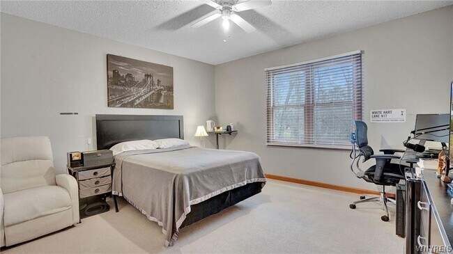 Building Photo - 83 Huntingwood Dr