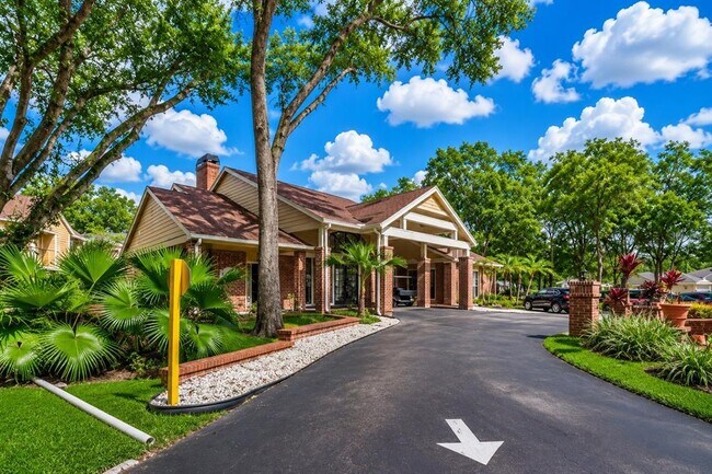 Building Photo - 8643 Mallard Reserve Dr
