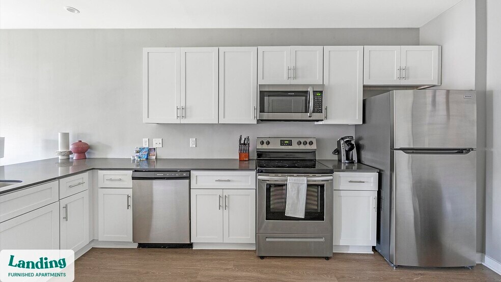 Building Photo - 5040 Linbar Dr