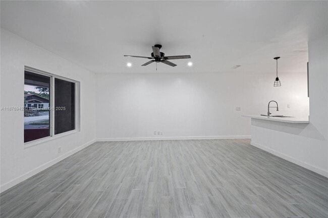 Building Photo - 7516 NW 44th Ct