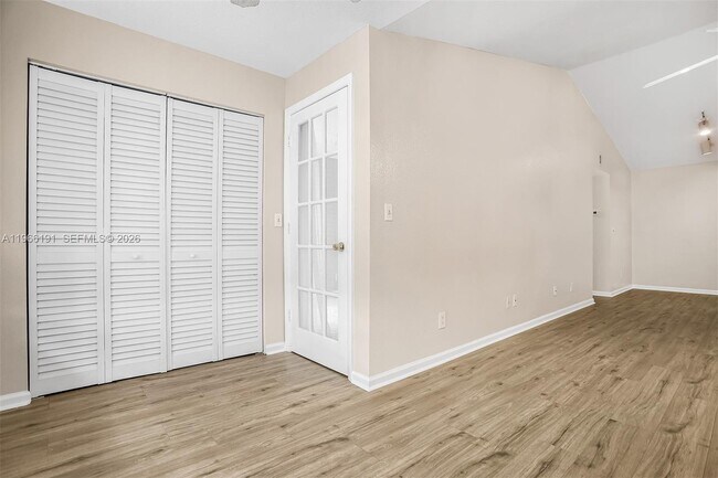 Building Photo - 12650 Vista Isles Dr