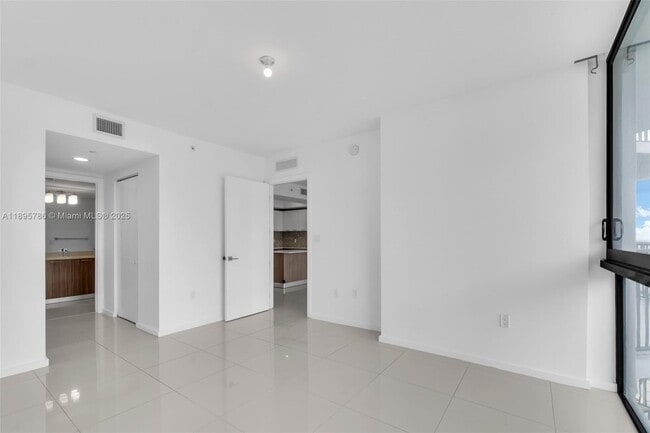 Building Photo - 5252 NW 85th Ave