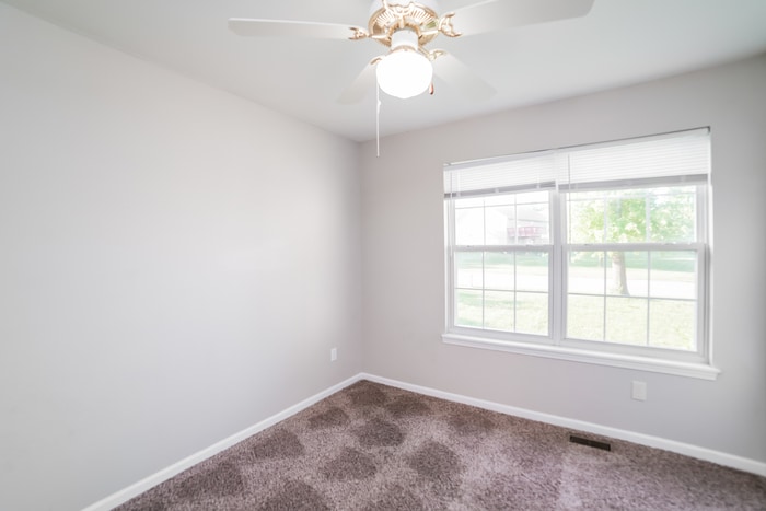 Building Photo - 117 E Foxwood Dr