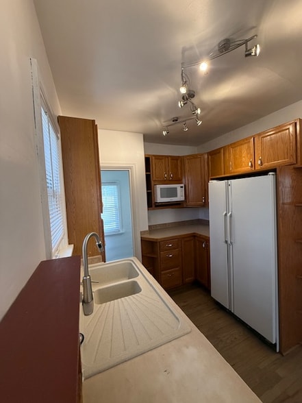 Building Photo - 917 W Magnolia St