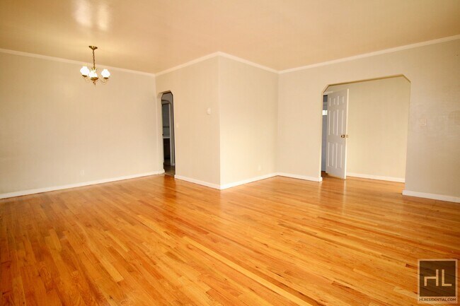 Building Photo - 219 STREET