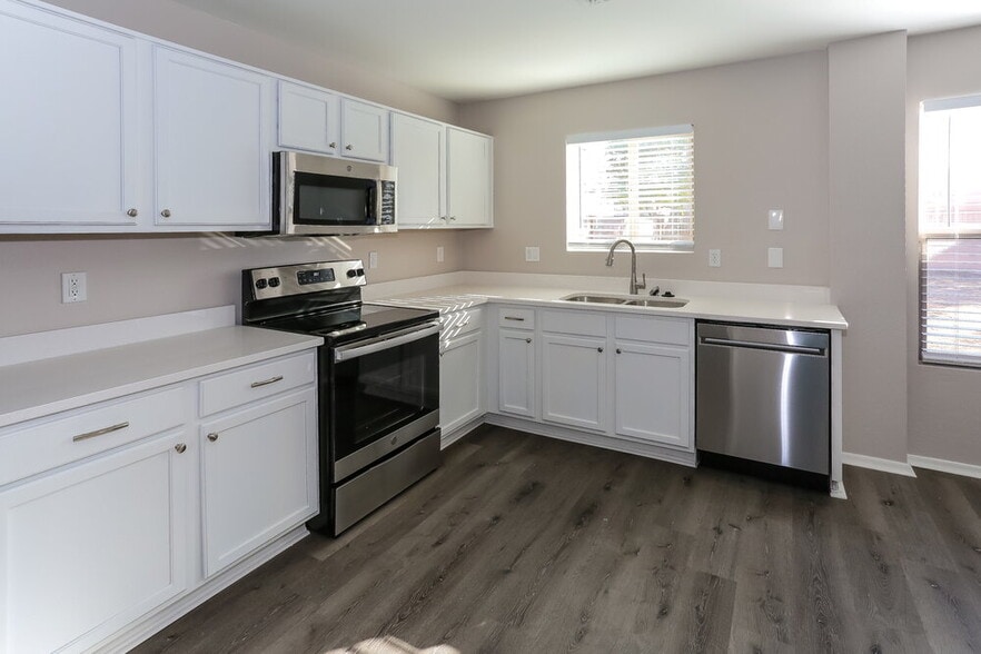 Building Photo - 3123 W Alta Vista Rd