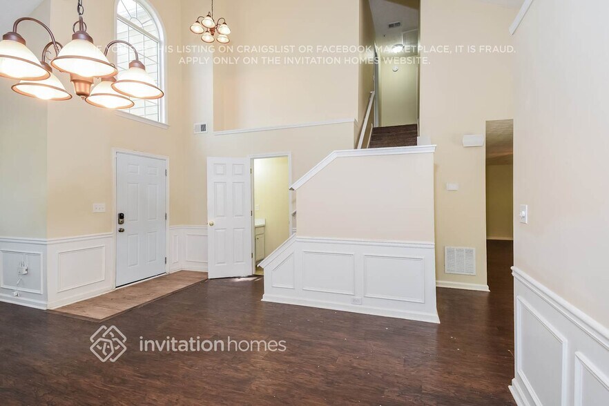 Building Photo - 1479 Evanston Ln